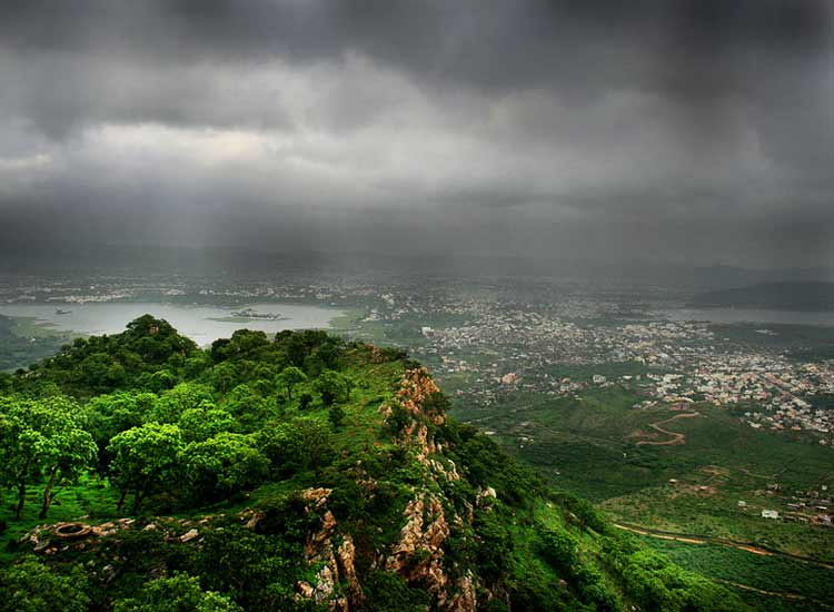 reasons to visit udaipur-in-monsoon